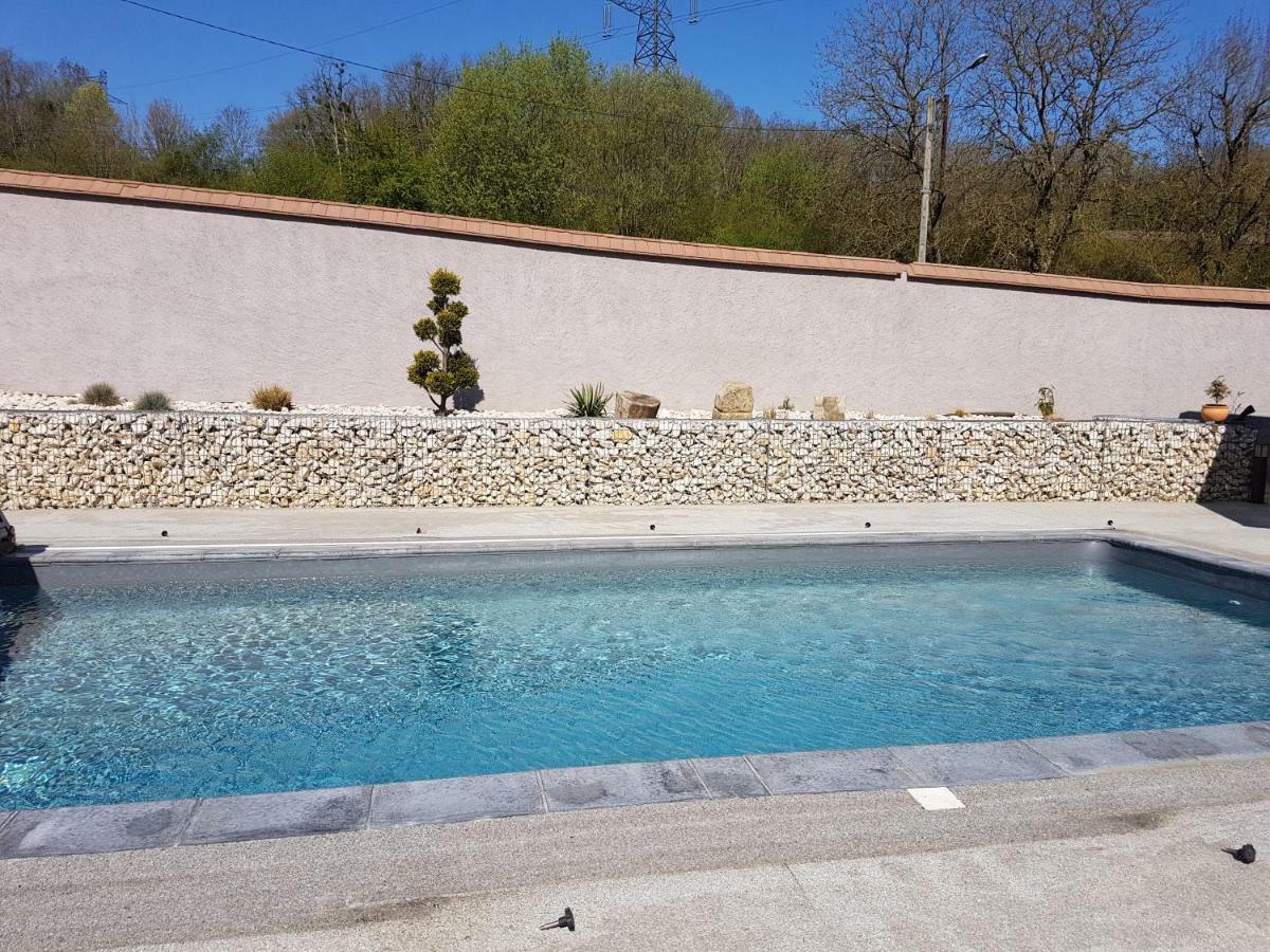 Domaine Le Puits Du Moulin Bed & Breakfast Comberjon Luaran gambar